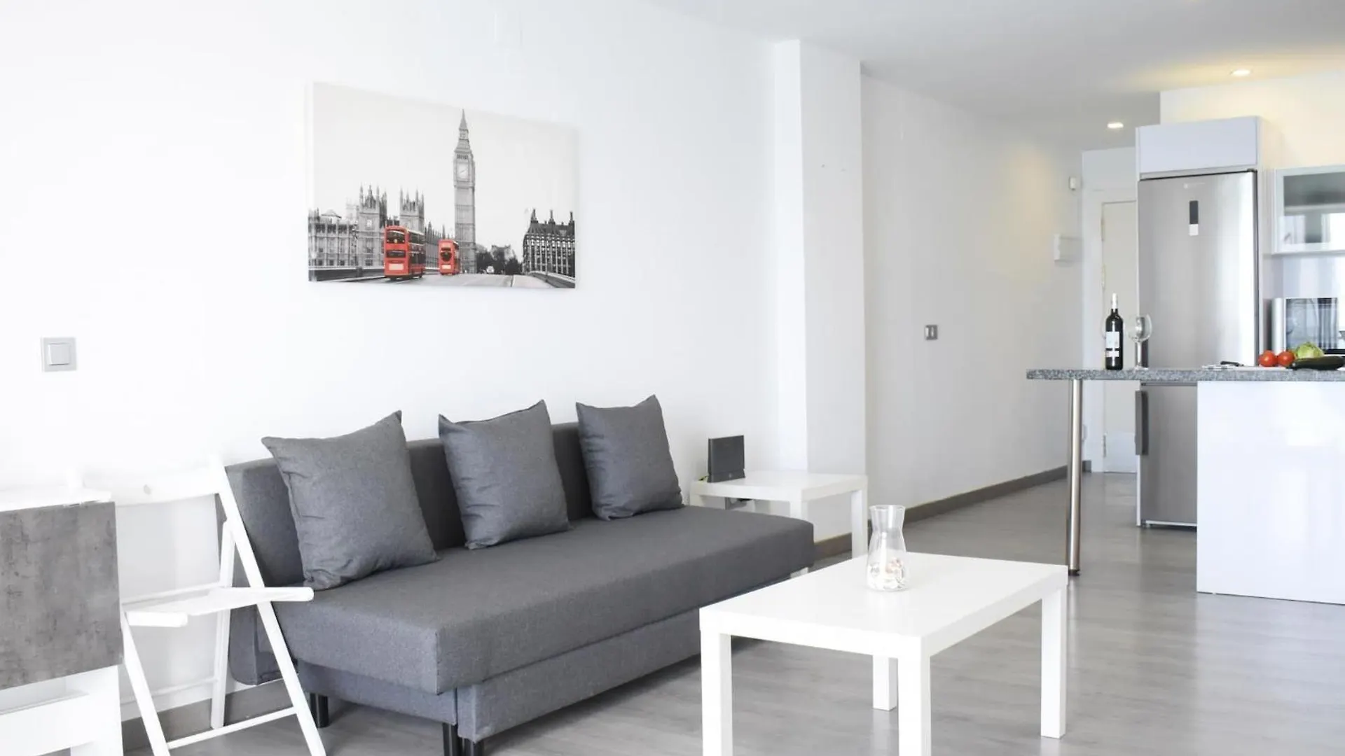 Luminoso estudio en Castillo Santa Clara Torremolinos Apartamento